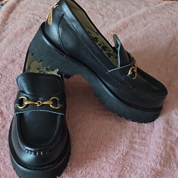 Gold and Black Moccasin-Style Shoes with Chunky Sole - Picture 8 of 8